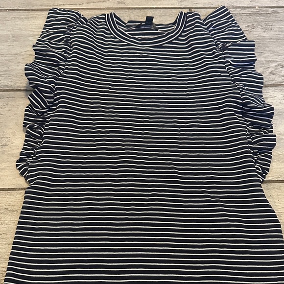 Banana Republic Tops - Banana Republic Striped  Ruffle Sleeve Top - Navy and White Women’s Small